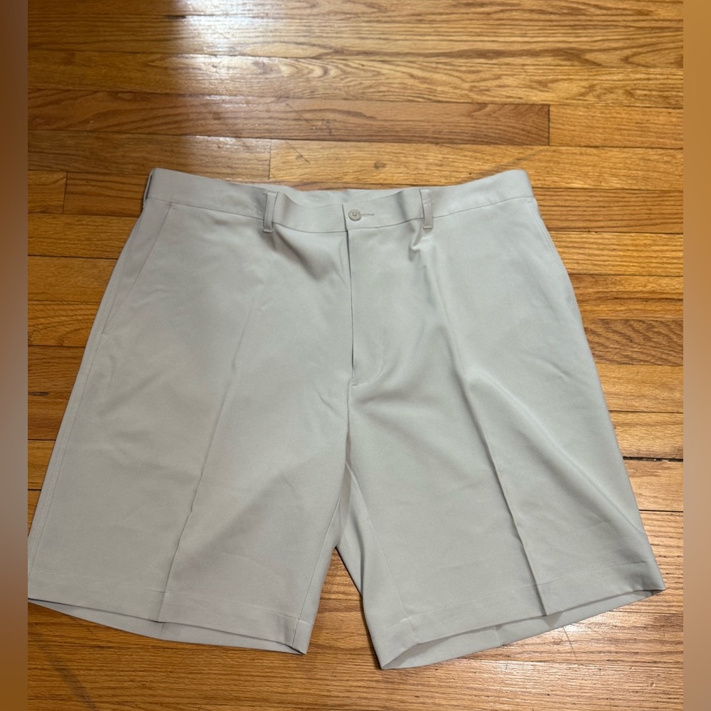 PGA Tour Men's Light Tan Beige Flat Front Shorts 38